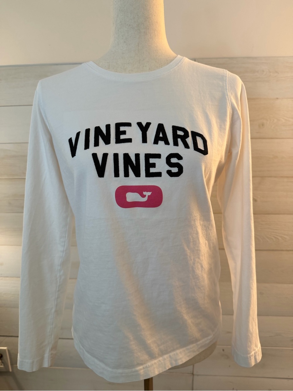 Vineyard Vines White Long-Sleeve Logo Tee with Pink Whale